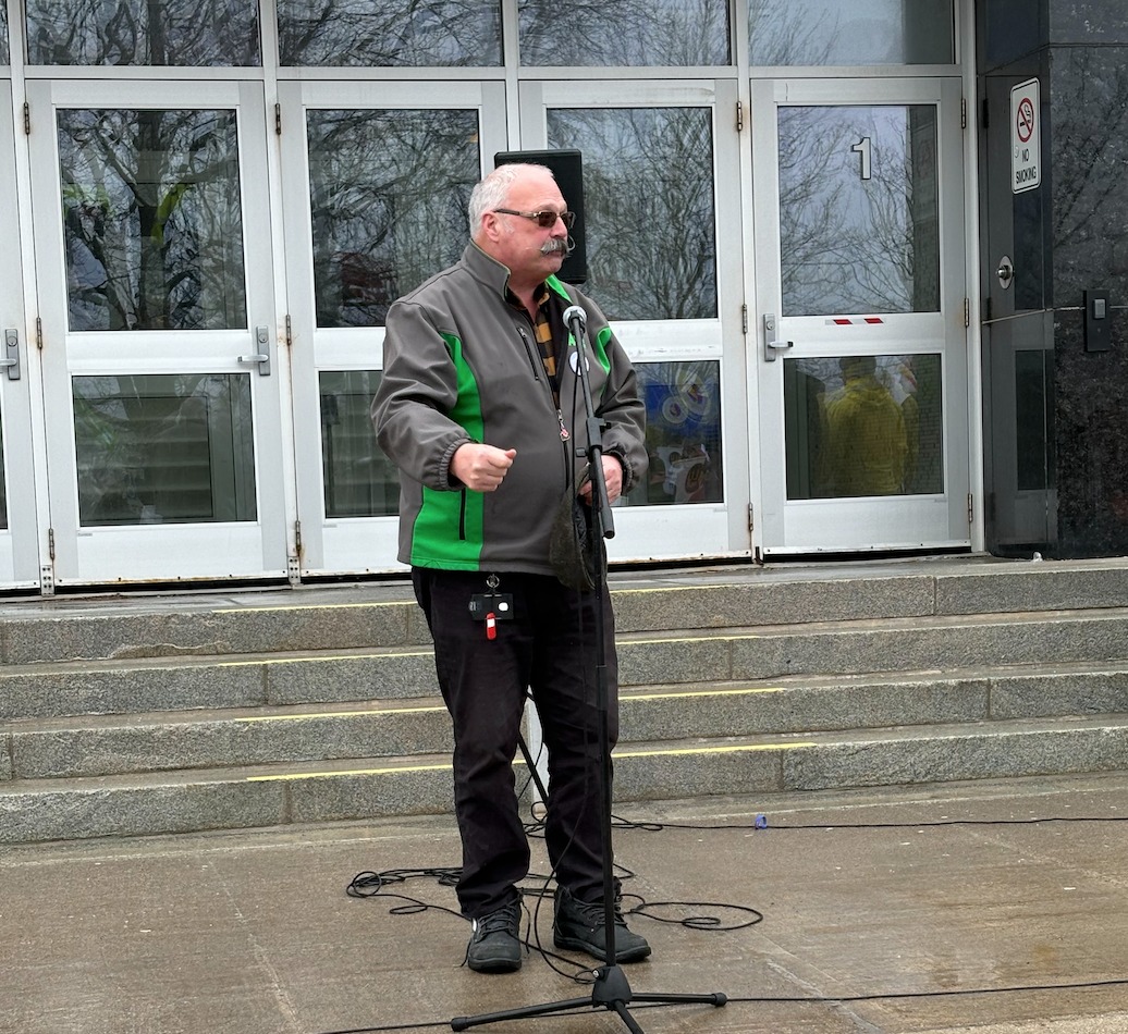 LUMUN_NL's tweet photo. Thank you to everyone who came out to our rally in solidarity for fairness for Lecturers! Was great to see representatives of @MUNSU35 , the @CFSNL, @MUNFaculty, @RNU_NL, @CAUT_ACPPU, NAPE, @CUPE1615, @NLFL_labour, and @NLNDP!
#MemorialUniversity #MUNL #MemorialU #GrenfellCampus https://t.co/zMcUu049N3