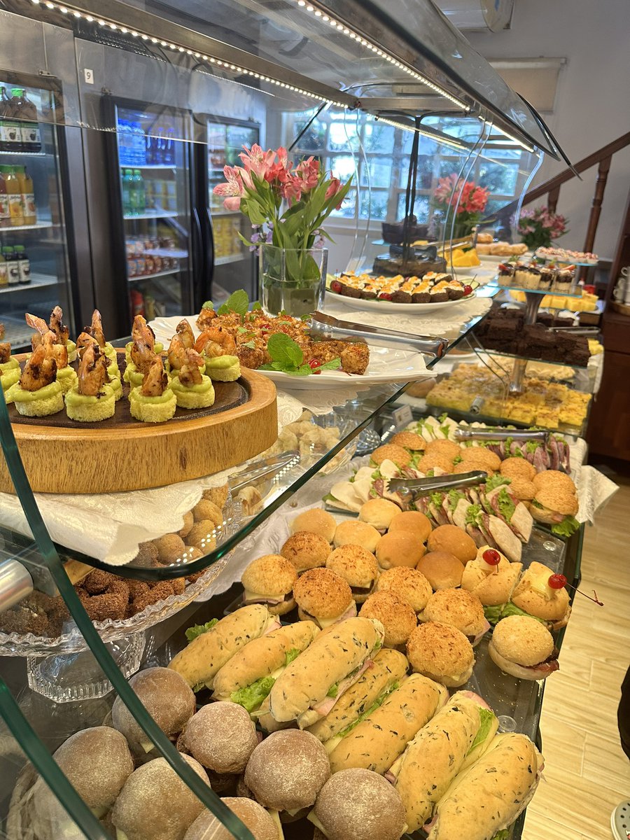 ChaleDoTrigo's tweet photo. Tá rolando uma mesa maravilhosa de café da manhã para o Dia da Mulher 💕🙋‍♀️ disponível até as 10h https://t.co/zpnEmjGCWA