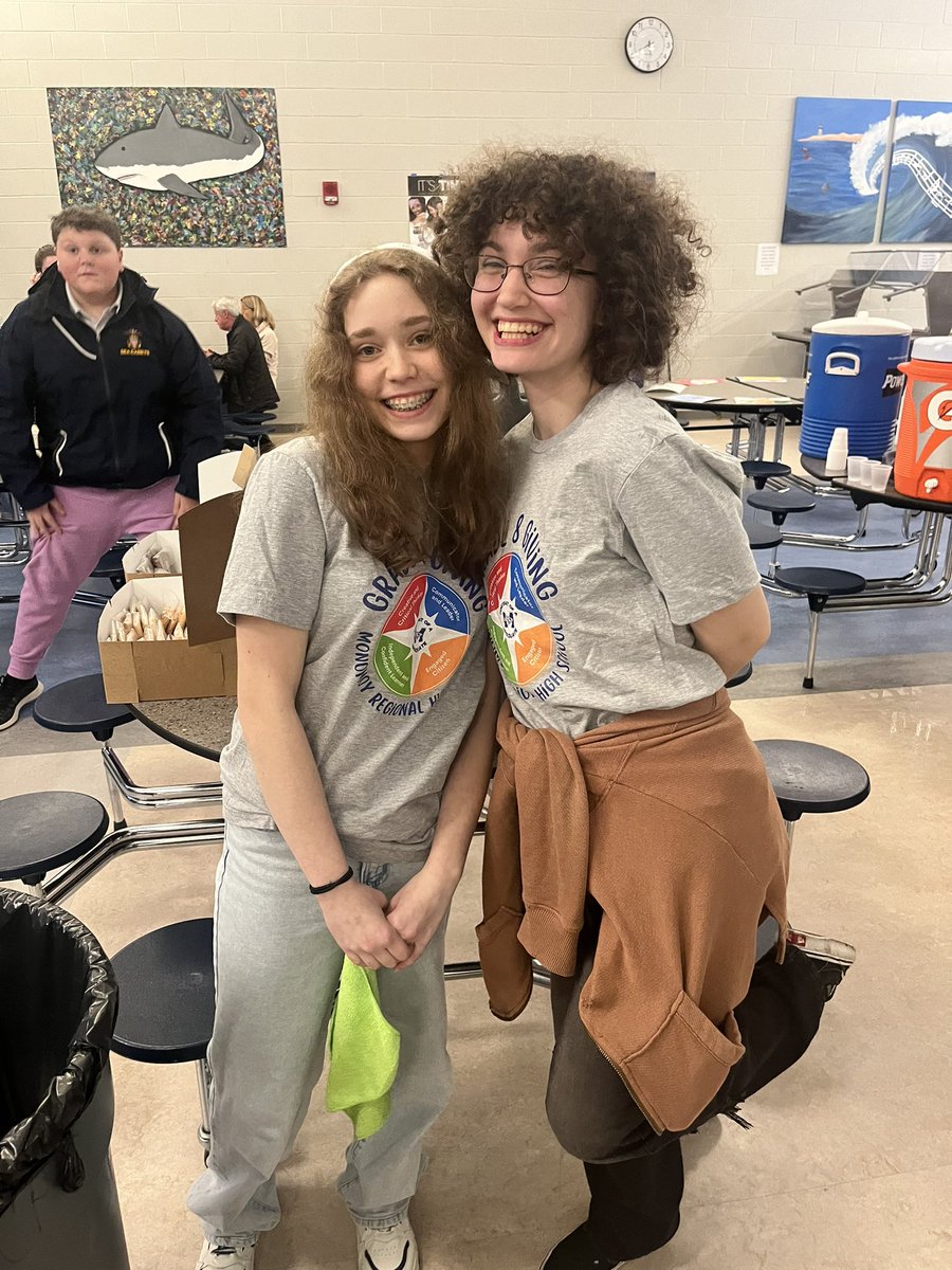 mrhsvpa's tweet photo. “Empty Bowls, Full Hearts” was a huge success! Thank you so much to all our wonderful volunteers who helped raise funds for the Family Table Collaborative https://t.co/lbNuCIDdDI