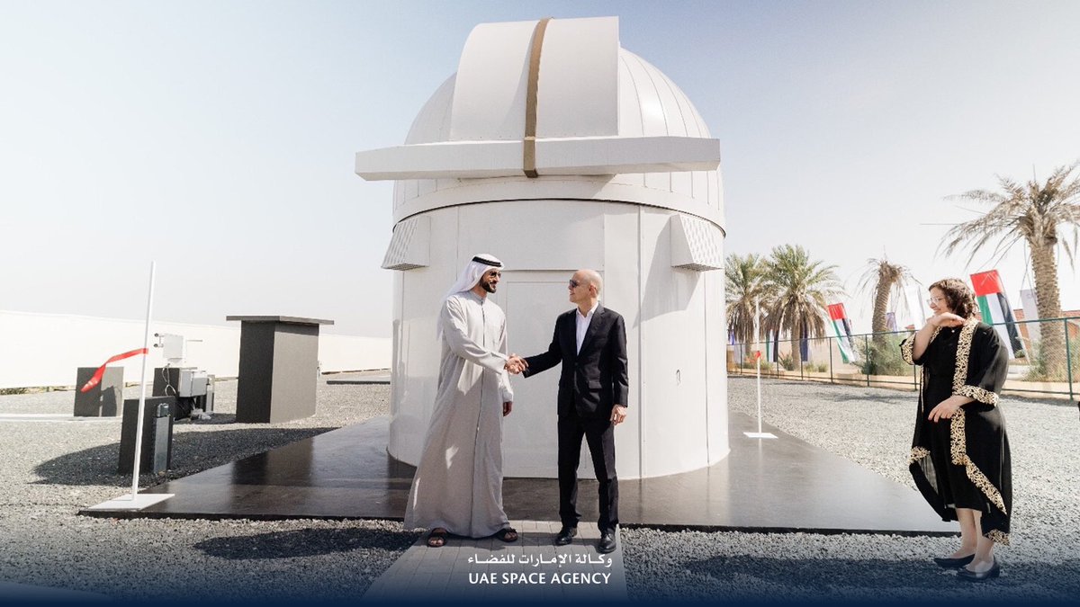 uaespaceagency's tweet photo. افتتح معهد الابتكار التكنولوجي، محطة أبوظبي الأرضية الكمومية الضوئية في مرصد السديم الفلكي، الأولى من نوعها بدولة الإمارات، لتطوير الاتصالات الضوئية الآمنة بالفضاء، ودمج أبوظبي في الشبكة العالمية لطاقة الكم.

سعداء في وكالة الإمارات للفضاء، بدعم هذه المبادرة، ونتطلع إلى نتائج التجارب الأولى للمحطة.

@TIIuae