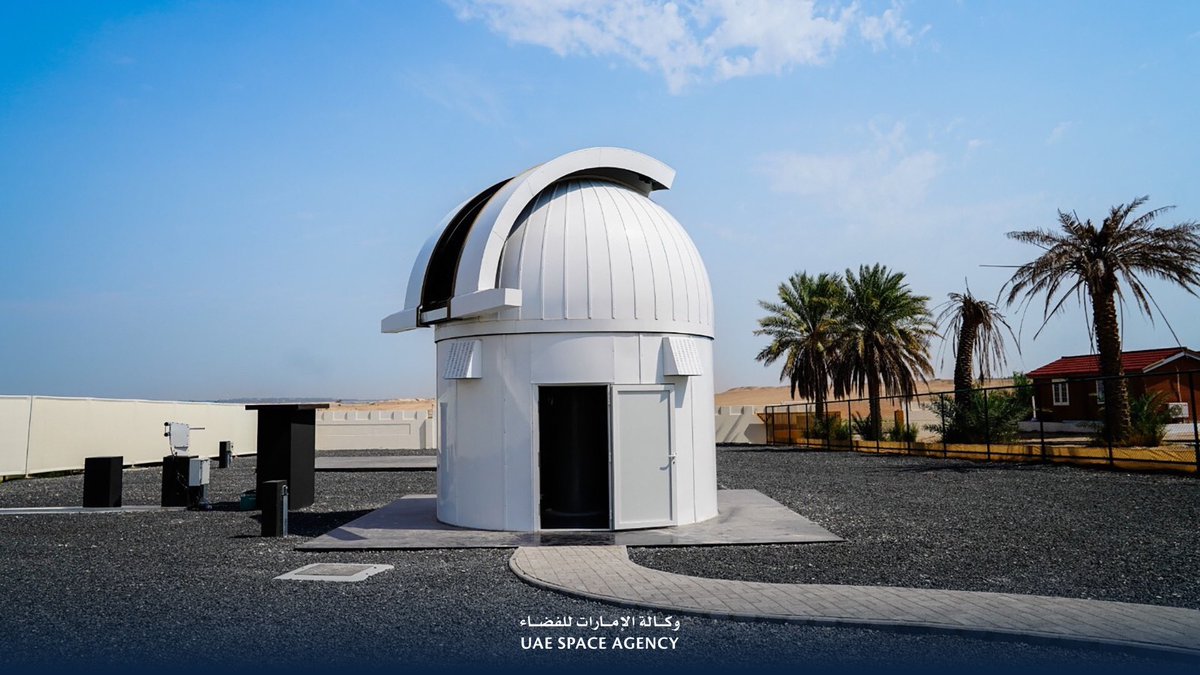 uaespaceagency's tweet photo. افتتح معهد الابتكار التكنولوجي، محطة أبوظبي الأرضية الكمومية الضوئية في مرصد السديم الفلكي، الأولى من نوعها بدولة الإمارات، لتطوير الاتصالات الضوئية الآمنة بالفضاء، ودمج أبوظبي في الشبكة العالمية لطاقة الكم.

سعداء في وكالة الإمارات للفضاء، بدعم هذه المبادرة، ونتطلع إلى نتائج التجارب الأولى للمحطة.

@TIIuae
