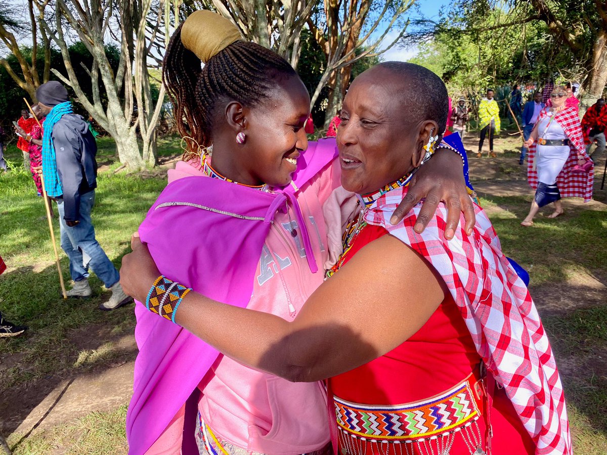 InsightShare tweet media