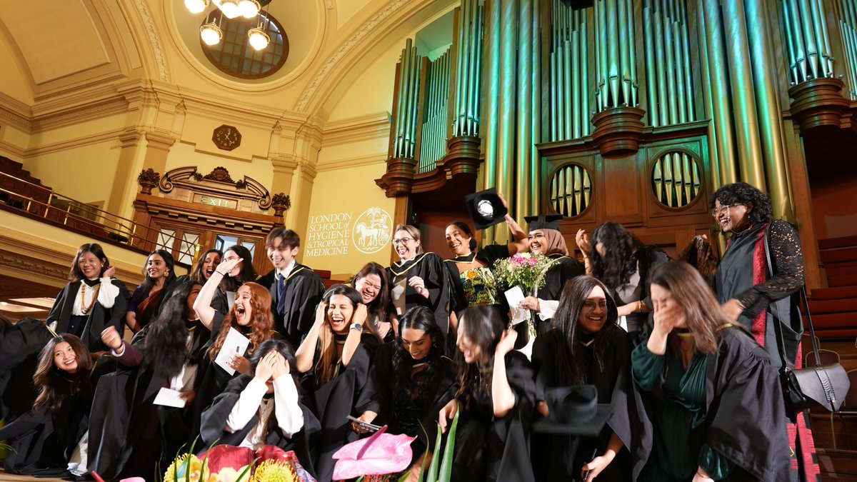 LSHTM's tweet photo. 🎓Congratulations and hats off to all our graduates!
We hope you have a wonderful time celebrating today with friends and family 💛
Remember, #graduation is not goodbye! Stay in touch with our @LSHTM_Alumni community 🌍
👉https://t.co/Y7h60Dwkxi
#LSHTMgrad