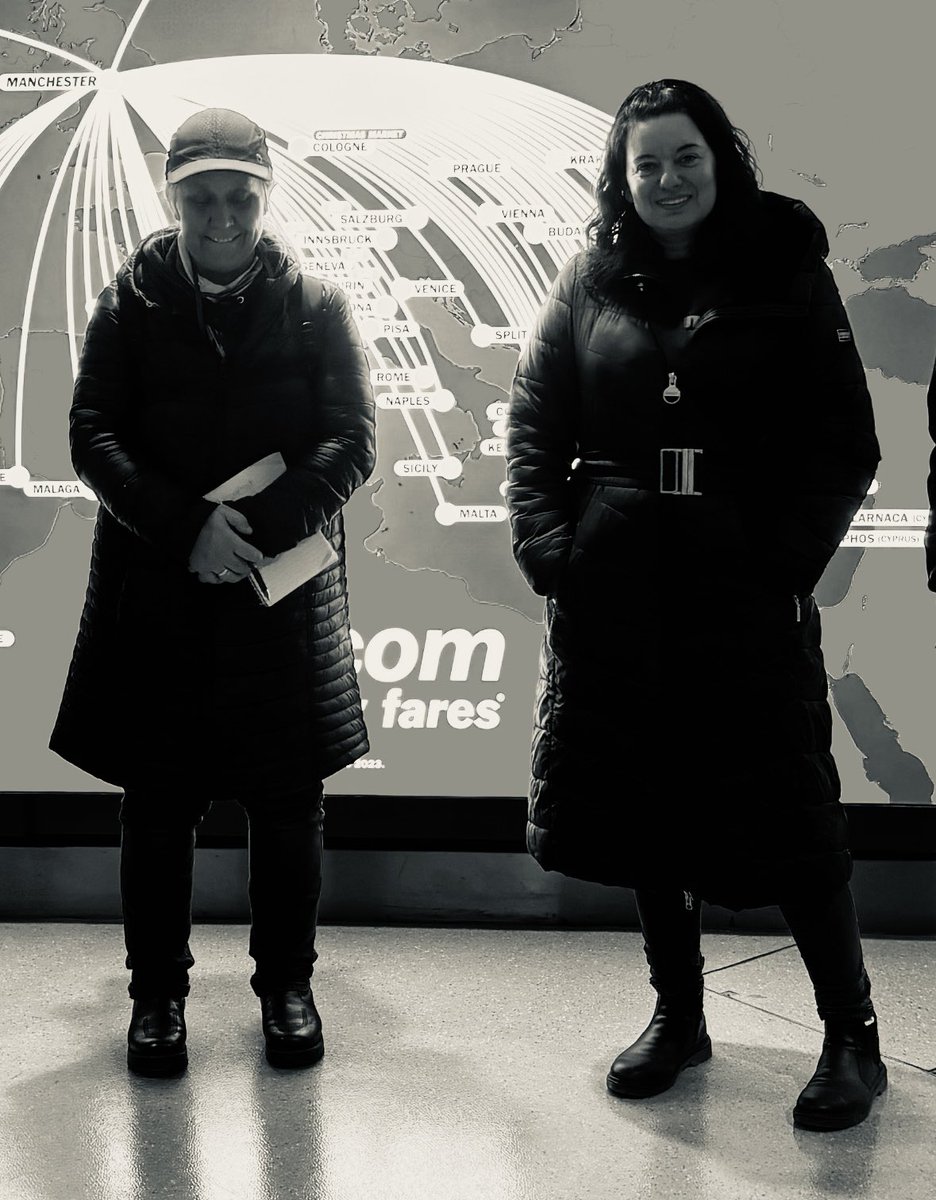 ReachOut_Com's tweet photo. FRIDAY 8th MARCH;

This morning Steph &amp; Eddie were both out with representatives from Change Grow Live Manchester
Eddie covered #Ardwick #Longsight #Rusholme and #Hulme
Steph covered #Manchester Airport. https://t.co/Tsk0hipEiS