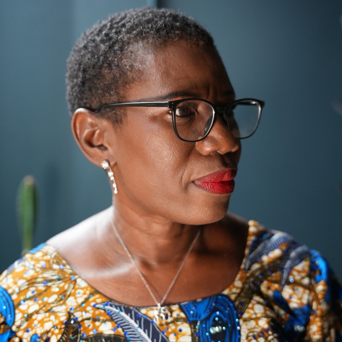 #IWD2024 : 🇸🇱 Yvonne Aki-Sawyerr is the tree-planting mayor of a West African city on the brink of a climate emergency: bbc.in/3wRSGiU

🎥 Watch the #BBCAfricaEye documentary, "Mayor on the Front Line: Democracy in Crisis" here: bbc.in/3wHwJmZ