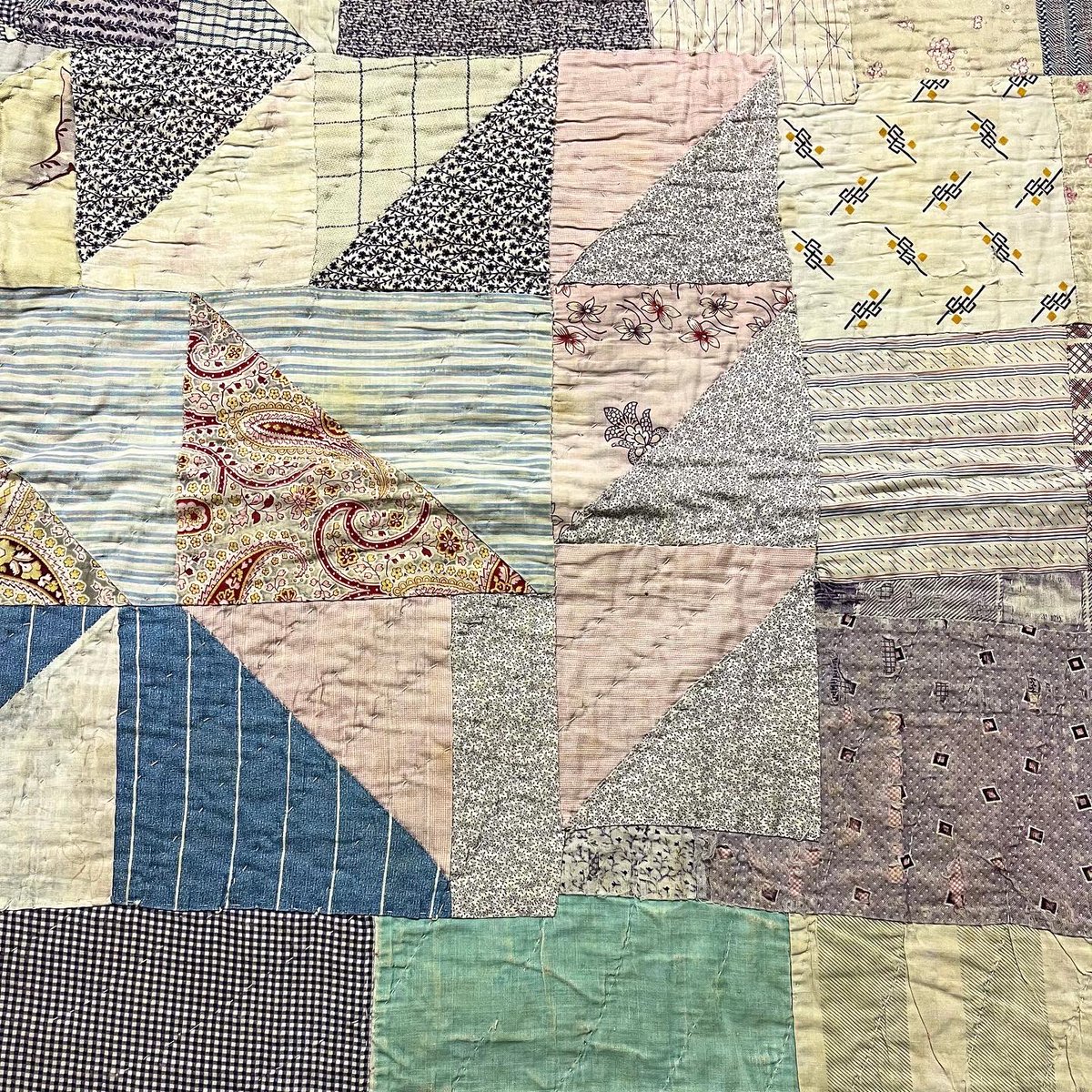 For International Women’s Day, we are highlighting this spectacular patchwork quilt. See this beautiful piece on display in our current exhibition; Fashioning Our World, open until 12 May. Details here: salisburymuseum.org.uk/whats-on/fashi…