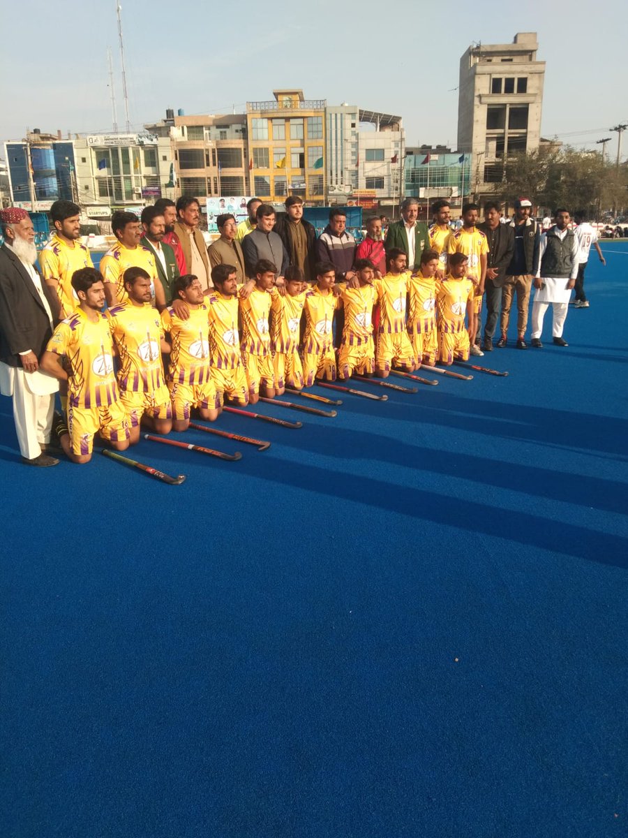 وزیراعلی پنجاب مریم نواز کے ویژن  اور کمشنر فیصل اباد سلوت سعید کی ہدایت پر انٹر کلب ہاکی ٹورنامنٹ  فیصل اباد ڈویژن کا  انعقاد۔ رنگا رنگ افتتاحی تقریب سے ٹورنامنٹ کا اغاز