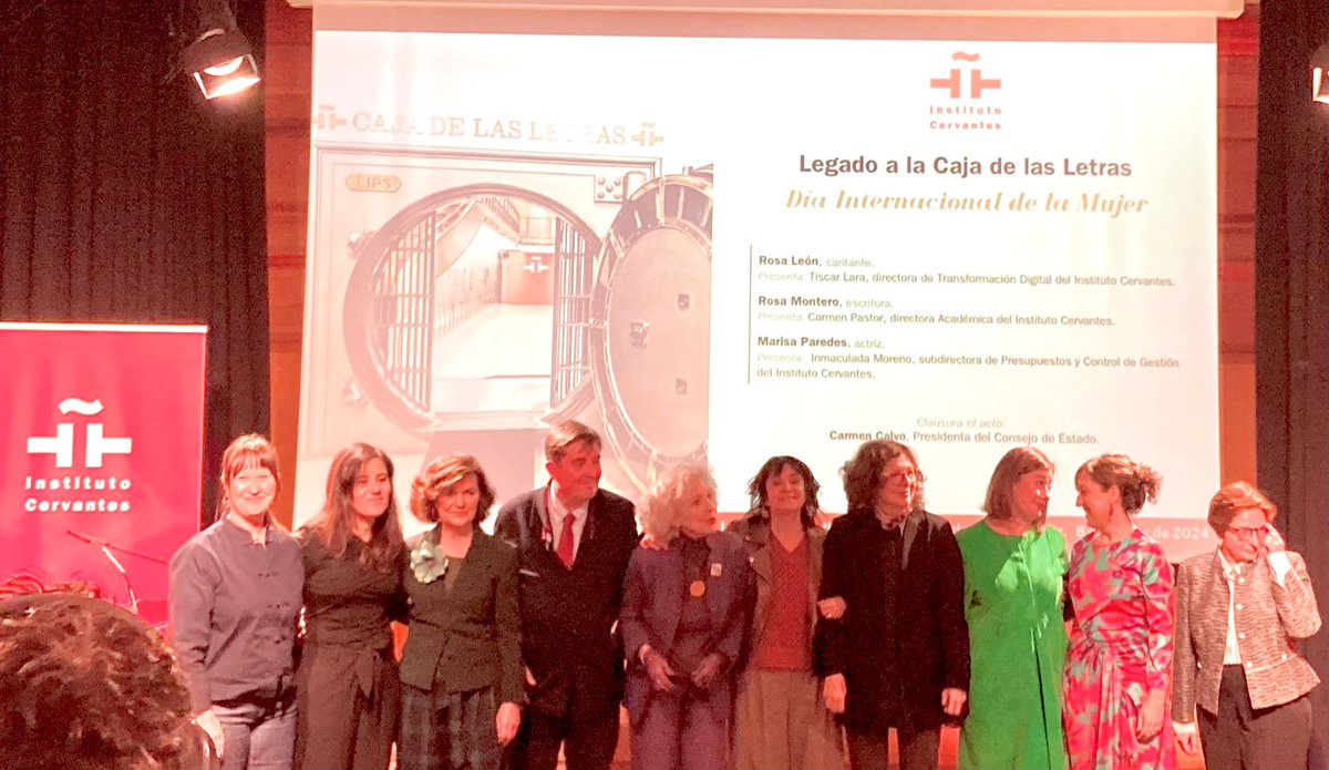 Acompañando en el @InstCervantes, en el #DiaInternacionalDeLasMujeres, a Rosa León, Marisa Paredes y @BrunaHusky, importantes mujeres de la cultura que abrieron y abren brecha por la libertad e igualdad.