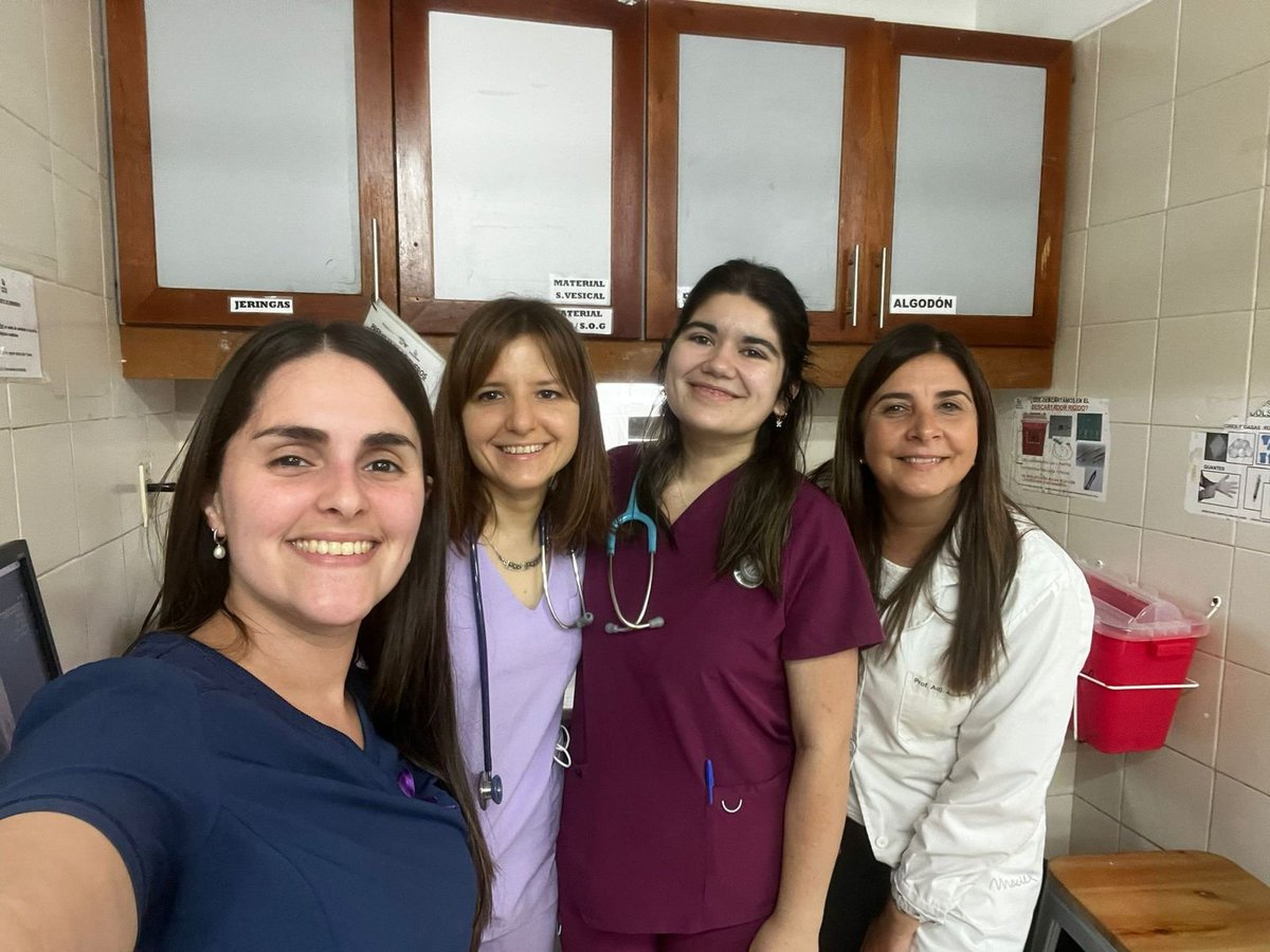 𝐇𝐨𝐬𝐩𝐢𝐭𝐚𝐥 𝐌𝐚𝐜𝐢𝐞𝐥
𝐇𝐨𝐬𝐩𝐢𝐭𝐚𝐥 𝐝𝐞 𝐂𝐥𝐢́𝐧𝐢𝐜𝐚𝐬
𝐇𝐨𝐬𝐩𝐢𝐭𝐚𝐥 𝐏𝐚𝐬𝐭𝐞𝐮𝐫

Nuestras médicas y residentes en Medicina Interna conmemoran otro Día Internacional de las Mujeres.

Nos movilizamos por la igualdad y la salud de todas las mujeres.

#8M2024