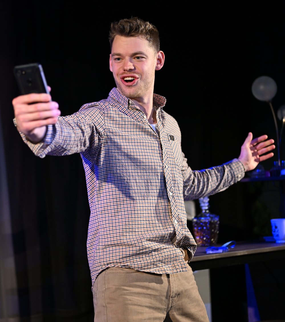 #Offies #NewNoms 2024 for “Marry Me a Little” from LAMBCO Prodns @LAMBCO_Prods at the Stage Door Theatre LEAD PERFORMANCE IN A MUSICAL Markus Sodergren <a href="/SodergrenMarkus/">Markus Södergren</a> – congratulations! 🎉 Congratulate them by adding a comment on our website: #Offies… dlvr.it/T3nsMN