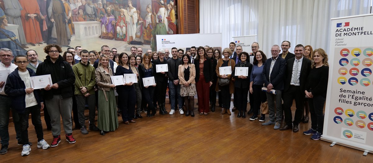 acmontpellier's tweet photo. Félicitations aux équipes pédagogiques &amp; élèves du lycée Jean Vilar de Villeneuve Les Avignon et de la cité scolaire Paul Valery de #Sète qui obtiennent le niveau 3 du label « Égalité filles-garçons » pour le remarquable engagement mené en faveur de la mixité et de l'égalité ! https://t.co/VmxCOu3Hxg