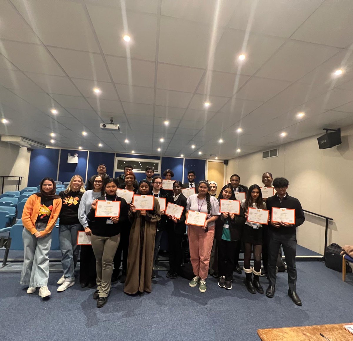 Nancy Whiskin (@whiskers2108) on Twitter photo ๐โฆ<a href="/yourstance_cic/">YourStance</a>โฉ for providing a fantastic session to our young volunteers. They were totally inspired and the feedback has been ๐ฏ ๐คฉ positive. ๐โฆ<a href="/Barts_Charity/">Barts Charity</a>โฉ for helping us to make these things happen for our deserving young people. โฆ<a href="/BartsVolunteers/">BartsHVolunteers</a>โฉ ๐โฆ<a href="/yourstance_cic/">YourStance</a>โฉ for providing a fantastic session to our young volunteers. They were totally inspired and the feedback has been ๐ฏ ๐คฉ positive. ๐โฆ<a href="/Barts_Charity/">Barts Charity</a>โฉ for helping us to make these things happen for our deserving young people. โฆ<a href="/BartsVolunteers/">BartsHVolunteers</a>โฉ