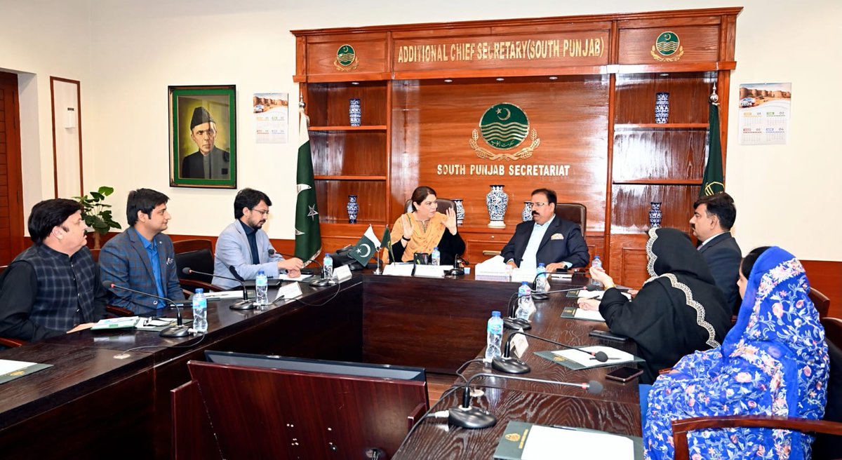 During her visit to the South Punjab Secreteriat, Chairperson discussed the implementation of pro-women legislations, new iniatives regarding women protection centres, mechanism for collecting gender disagregated data & logistic support to womens's chamber of commerce Multan.