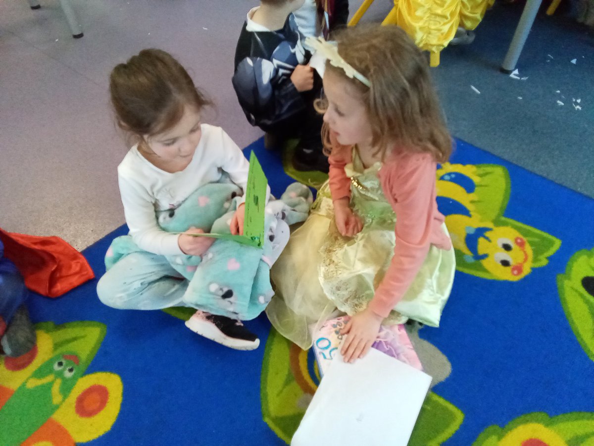We have loved @WorldBookDayUK , dressing up and sharing stories with @wash_ks1