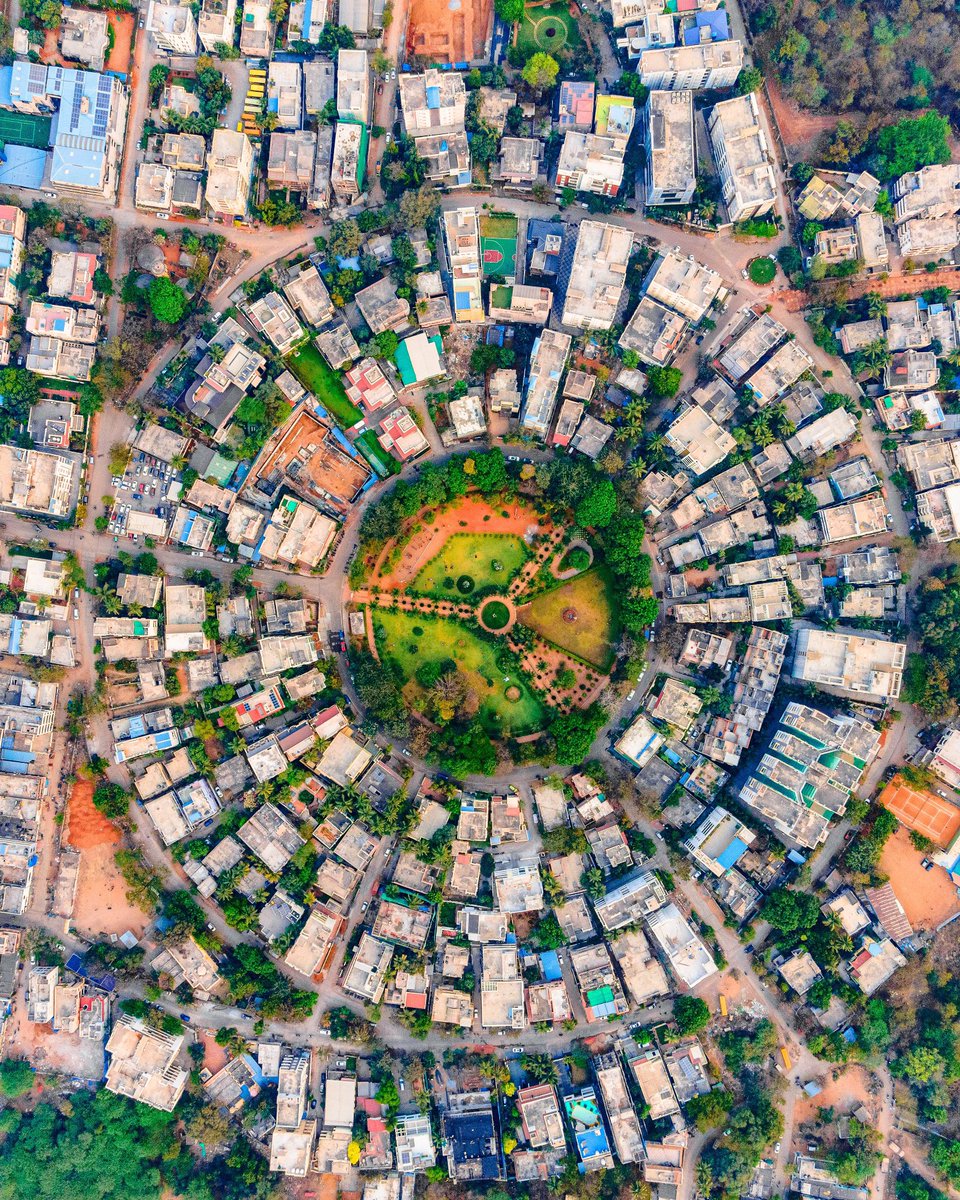 Beautifully Designed Colony with a Circular Park in its Heart !!! Guess the colony & it’s location in Hyderabad? 📷: @iamsaikanth