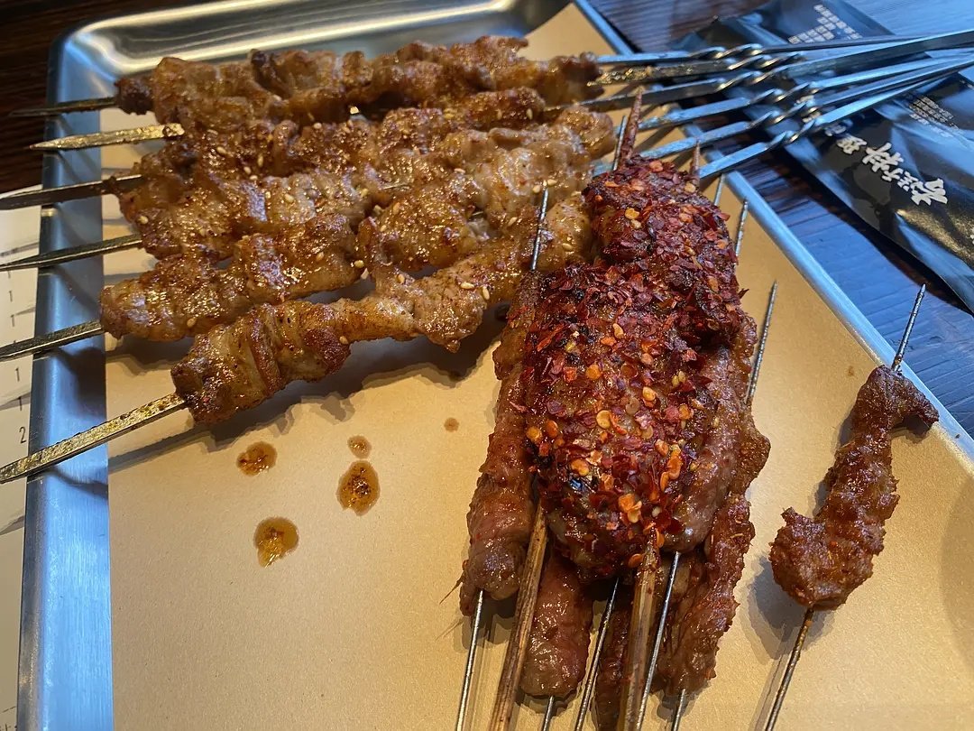 aocctu's tweet photo. 大口吃肉 https://t.co/S2HcXAa7JQ