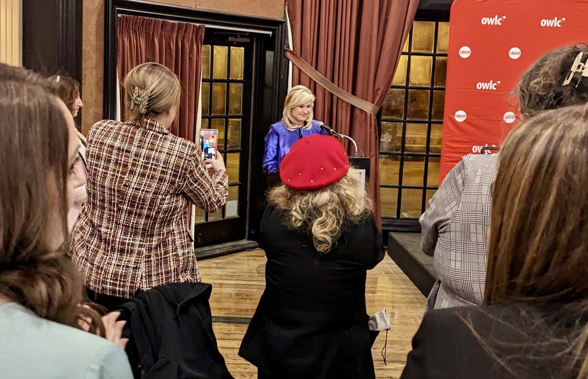 Happy #InternationalWomensDay Ontario! Proud to have spent the evening with amazing @OntLiberal and @OWLCnews women and allies. Together with @BonnieCrombie, holding spaces for the next group of strong #womeninpolitics. #onpoli #margaretcampbellfund