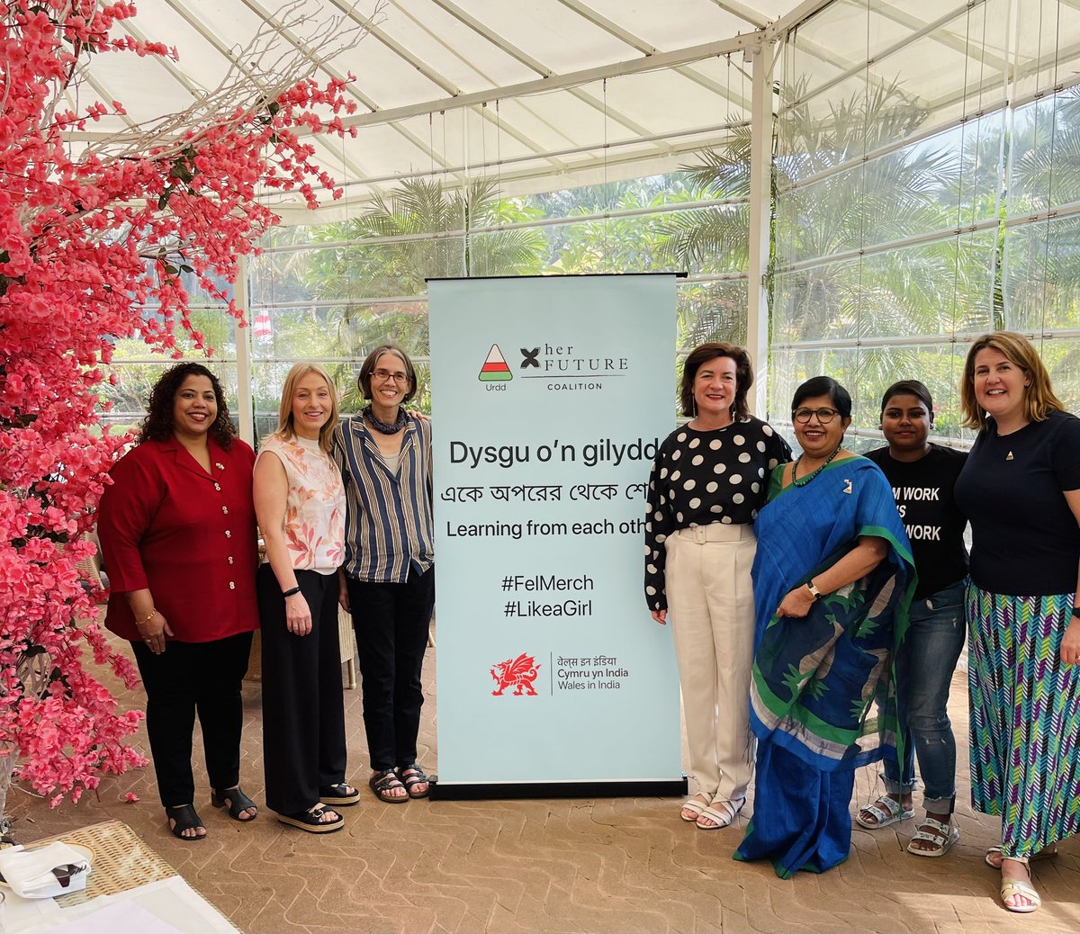 🥳 Happy International Women’s Day! While in India, the Health & Social Services Minister joined the launch of a partnership between the @Urdd & @herfutureco, a charity dedicated to empowering girls and breaking through barriers of poverty 🏴󠁧󠁢󠁷󠁬󠁳󠁿🇮🇳 #IWD2024 #WalesInIndia