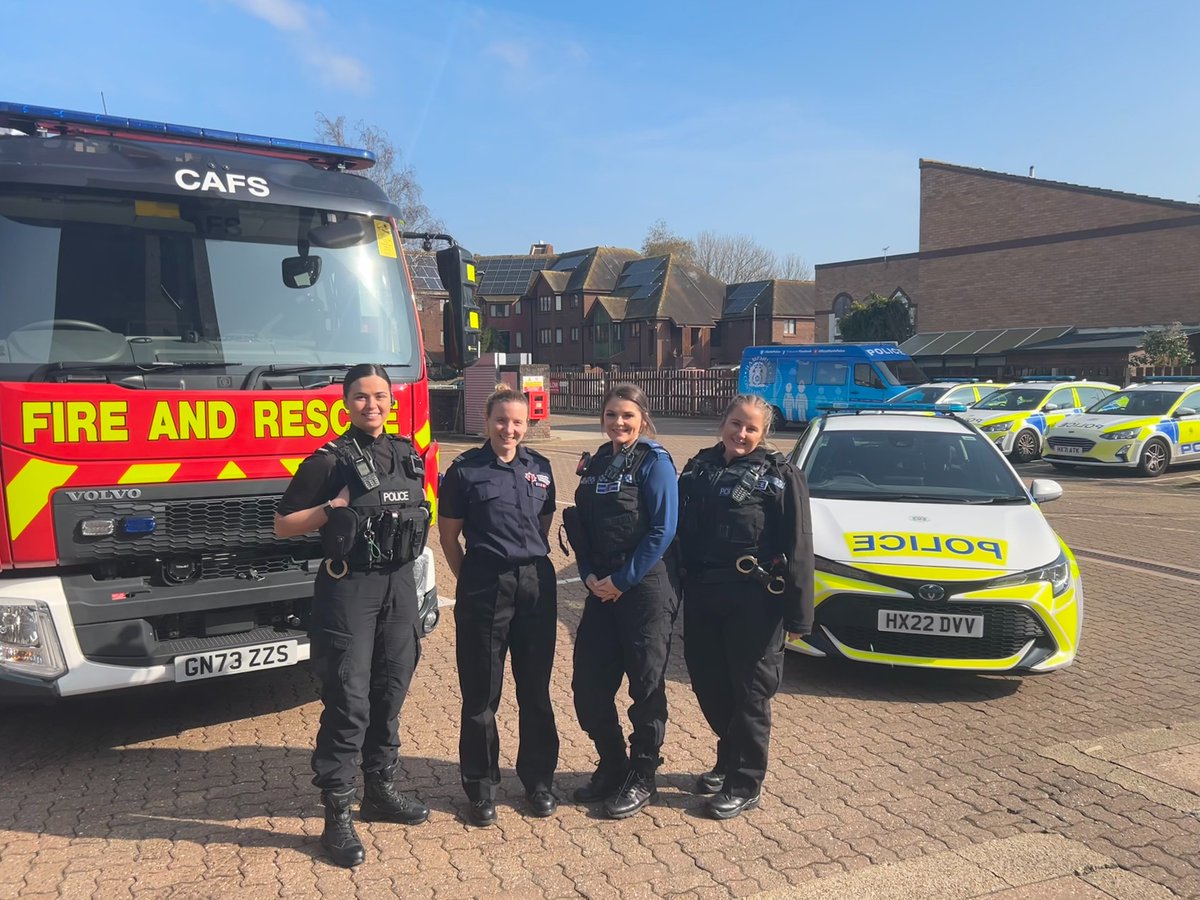 👮🚒🚑 Happy International Women's Day to the incredible women serving in the police, fire service, and ambulance! Your dedication and bravery inspire us all. Here's to breaking barriers and making our communities safer together 💪🔥👩🚒 #IWD2024 #WomenInService #StrongerTogether