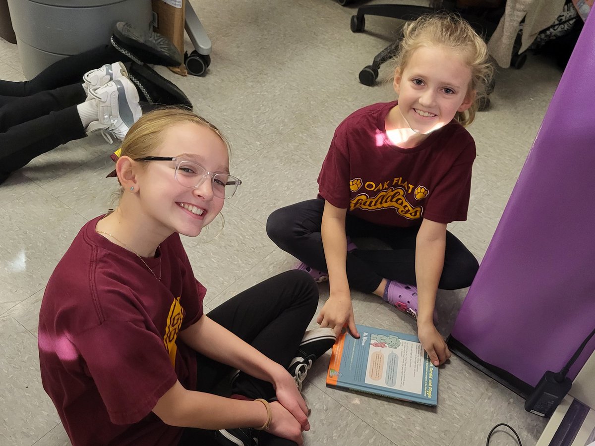 Today we ended Read Across America Week by sharing some stories with 2nd graders!  Thanks for visiting, <a href="/MrsBrenize/">Mrs. Brenize</a>!  What a wonderful way to begin our Friday! ❤️ #OakFlatProud #bssdproud