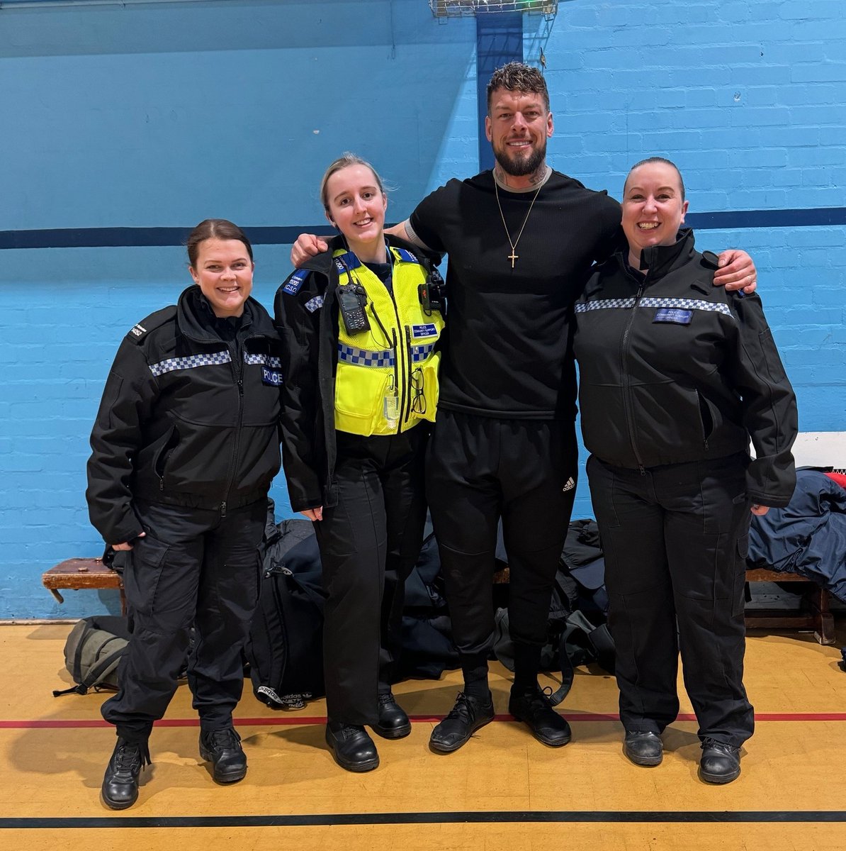 💪🏻YET Team ..Ready, Gladiator.. Ready? Our Youth Engagement Team were at Friesland School to deliver an educational input and had a GIANT surprise when one of the Gladiators was there meeting some of the pupils. We're pretty sure who the pupils enjoyed meeting the most!