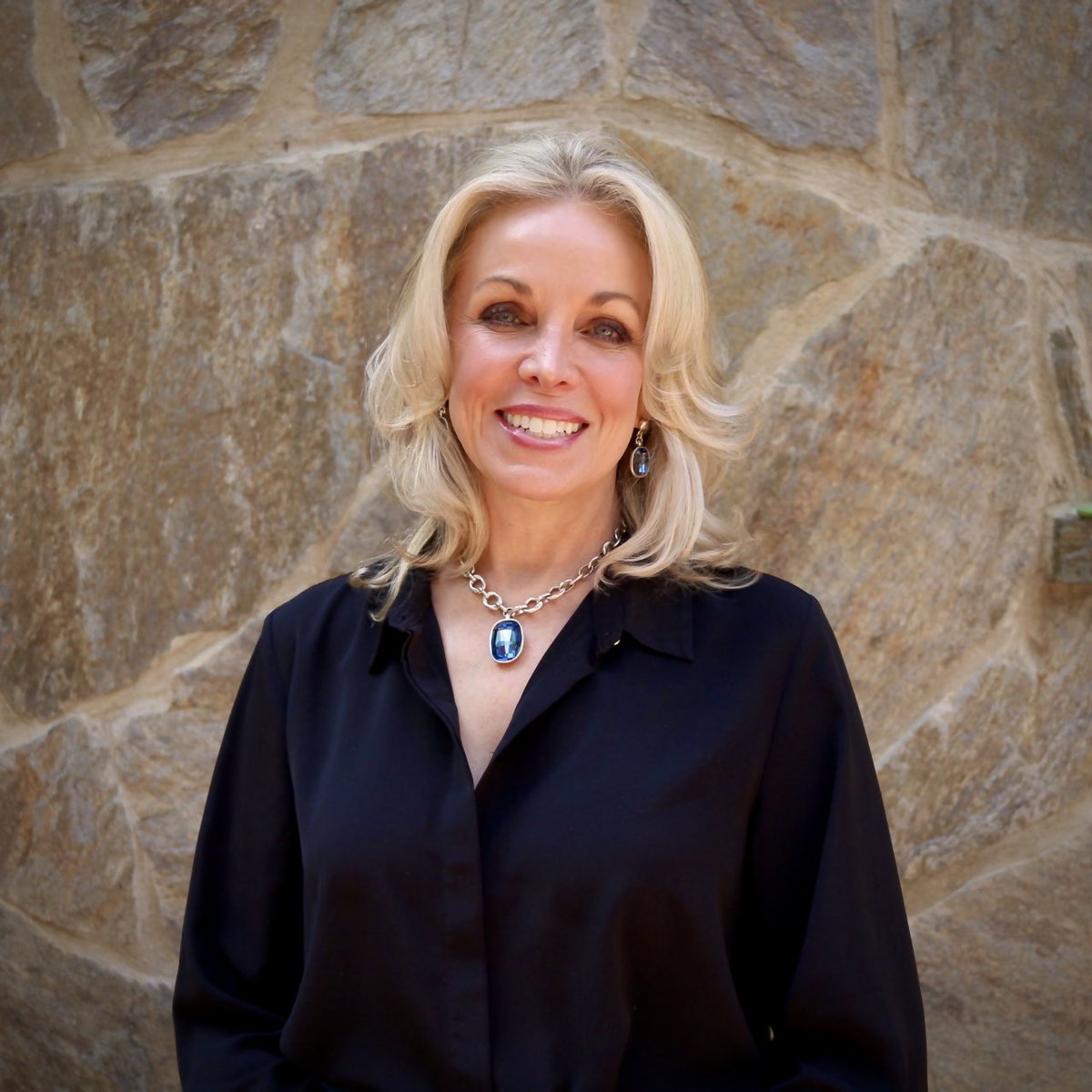TriCityHospFdn's tweet photo. 💙 Happy International Women’s Day! Today, we celebrate all the women that empower our Board of Trustees and Office Team but most notably our President/CEO, Jennifer Paroly! We appreciate all of you! 

#internationalwomensday #womensday #empower #celebrate #together #community https://t.co/xq7riMkGjW