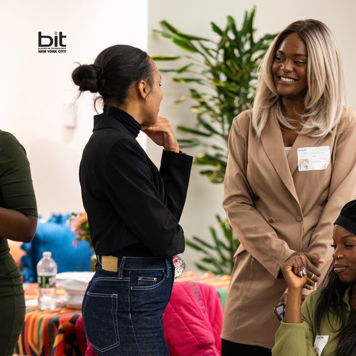 BlacksInTechNYC's tweet image. This #InternationalWomensDay, we’re cheering on the amazing women in tech who are crushing it! 🫶🏿💃🏿

Want to celebrate with us? Join the movement at our Power Brunch: Women Driving Change in Tech next weekend! 🩷 RSVP lu.ma/PowerBrunch #IWD2024 #bitnyc #blacksintechnology