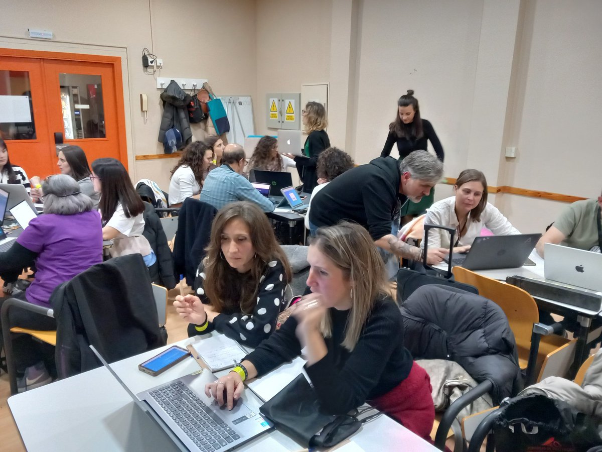 cepantequera (@cepantequera) on Twitter photo Taller sobre Uso de la IA para la enseñanza de la música, con <a href="/caotico27/">Antonio J. Calvillo</a> en #JIPAtq24 Taller sobre Uso de la IA para la enseñanza de la música, con <a href="/caotico27/">Antonio J. Calvillo</a> en #JIPAtq24