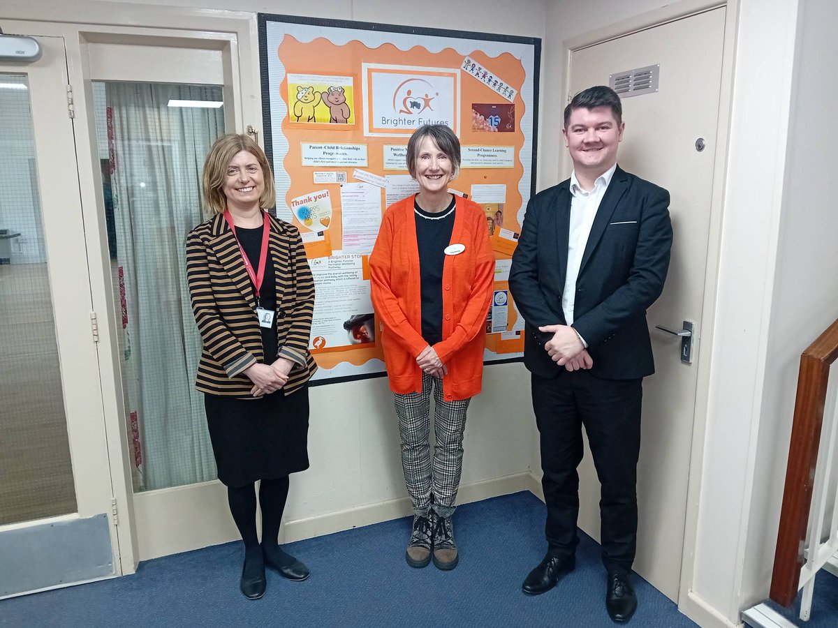Happy Friday everyone! Today, Housing Minister, Deputy Sam Mezec and Social Security Minister, Deputy Lyndsay Feltham, visited us and met our CEO, key workers, fundraising team, and valued clients. @sammezecjsy @lyndsayfeltham Thank you! #teambrighterfutures 🤎