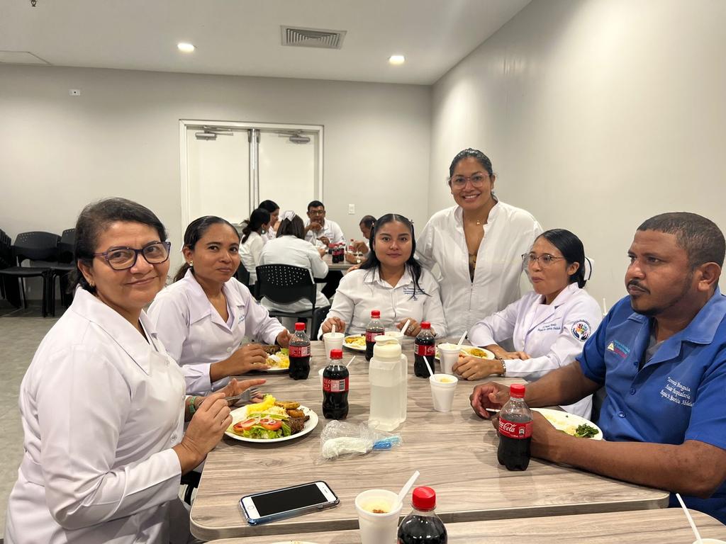 🐸🦼 !El Hospital Mauricio Abdalah de Chinandega - #Nicaragua conmemora con compromiso y alegría el #8marzo2024 todas las mujeres trabajadoras de la salud renovan el amor a su pueblo llenas de armonía en su corazón.
<a href="/ale_rusconi/">alejandro rusconi</a> <a href="/bienchavista/">Bien Chavista #CFKLibre</a> <a href="/RommelR10/">RommelR</a> <a href="/silaischinandeg/">Salud en Familia y Comunidad Chinandega</a>