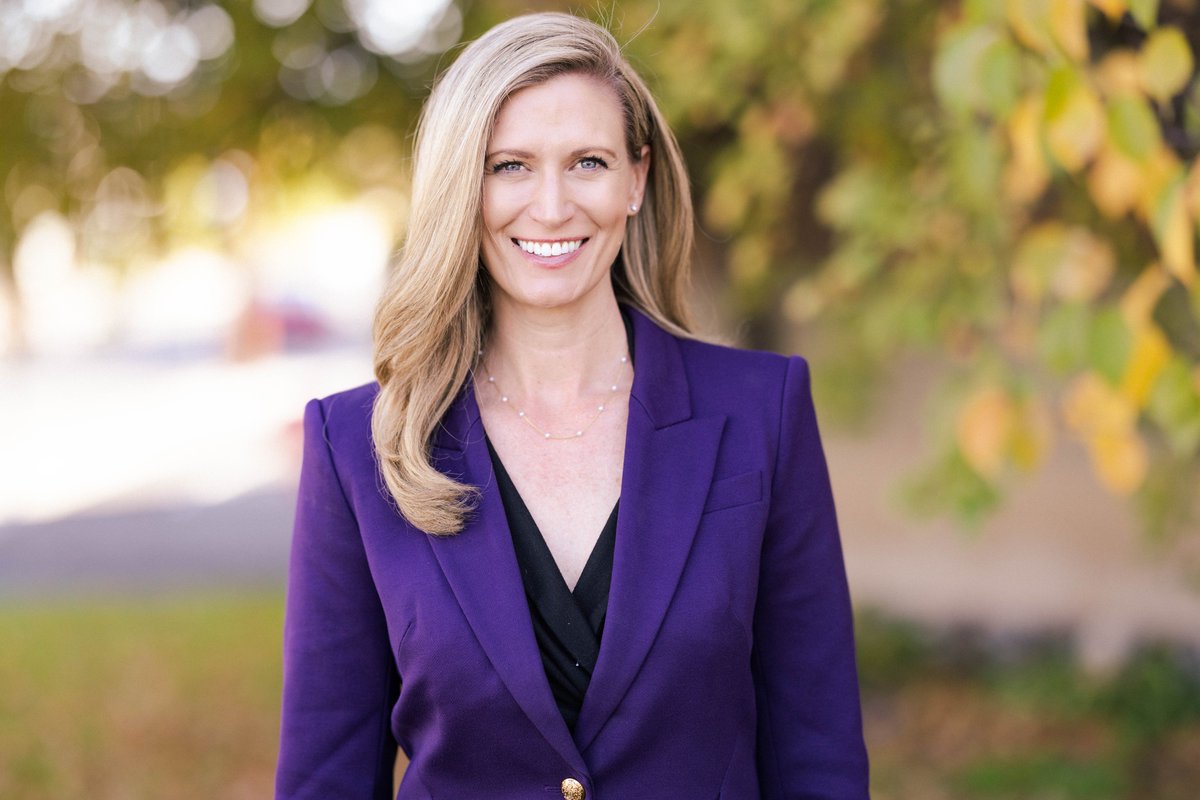 In honor of #InternationalWomensDay, I want to celebrate <a href="/JillTolles/">Jill Tolles</a>, fearless Executive Director of the <a href="/GuinnCenter/">Kenny Guinn Center for Policy Priorities</a>. Jill shepherds our team with the courage of her convictions, a clear vision, and no shortage of empathy and grace. Thank you for your outststanding leadership!