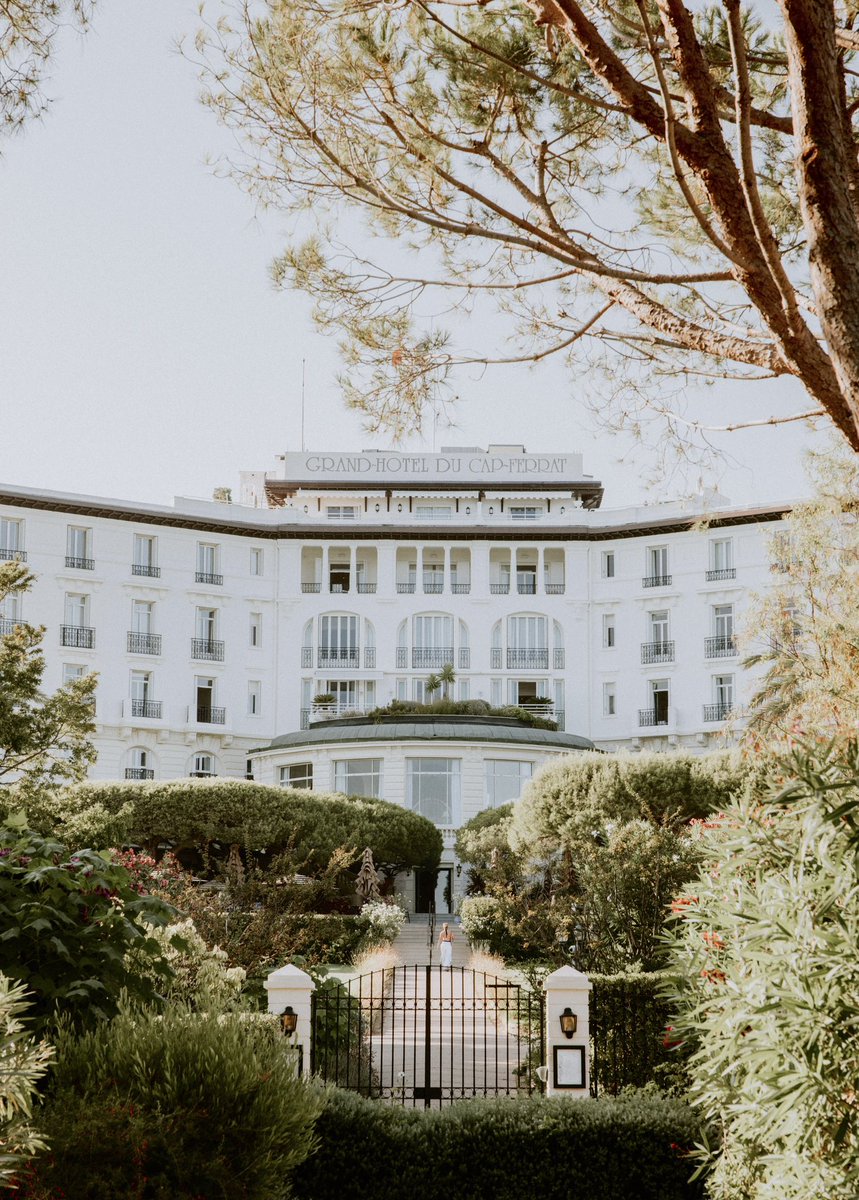 FSCapFerrat's tweet image. Starting a weekend you will remember in our iconic French Riviera address. 🤍