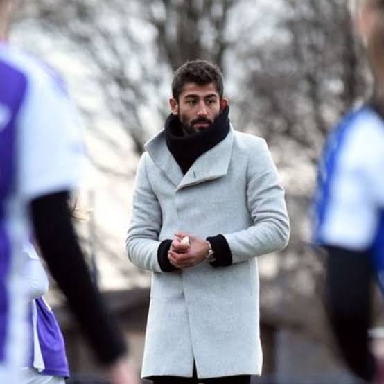 Futbolda kadınların yeri yok deyip kadın maçı yönetme cezası alan Kerem Demirbay kariyerindeki ilk hat-tricki 8 mart dünya kadınlar gününde yaptı