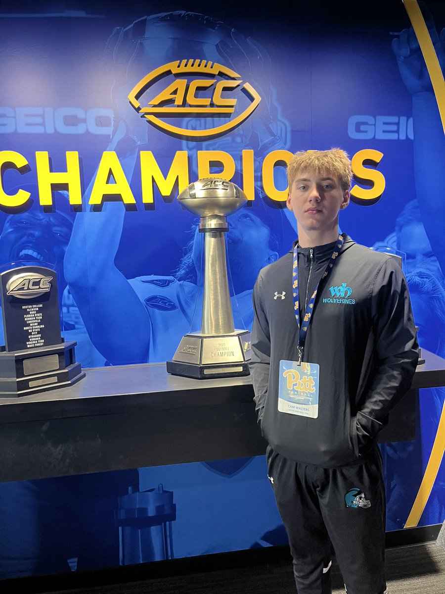 Cam_Walter3's tweet photo. I had a great time today @Pitt_FB Spring practice🔵🟡 Thank you for having me! @CoachDuzzPittFB @Kb1Raw @CoachSakk @coachsetharnold @MikePanther247 @AdamCalt @CoachBT02 https://t.co/WaeuXYZInp