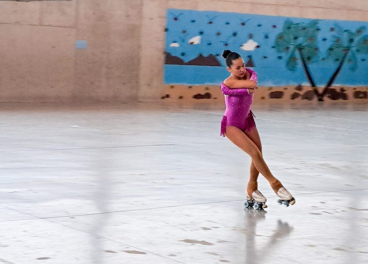 ColeParqueIn's tweet photo. Hoy hemos celebrado en el cole el Día de la Mujer, y hemos invitado a destacadas deportistas asturianas: fútbol, baloncesto, duatlón y pentatlón, surf adaptado y patinaje artístico. Ha sido un placer tenerlas con nosotros, escuchar sus experiencias y aprender tanto de ellas. https://t.co/PPBiGXVmUc