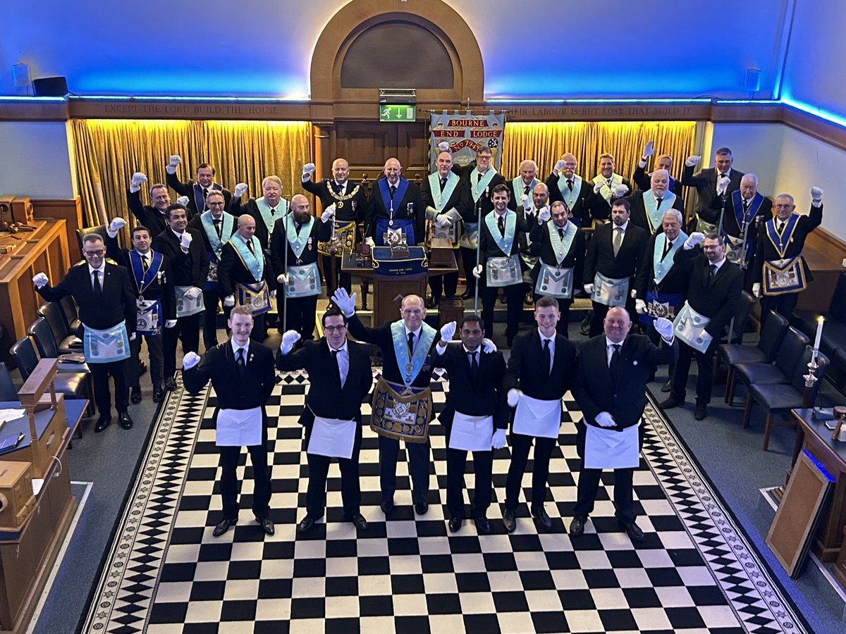 We’re a busy Lodge! Last month was an initiation of a new Brother and <24hrs from now we will be having our Festive Board after the our banner rededication ceremony with more than 70 Brethren booked in. Hope to see you there! #Bucks .@BucksPGL