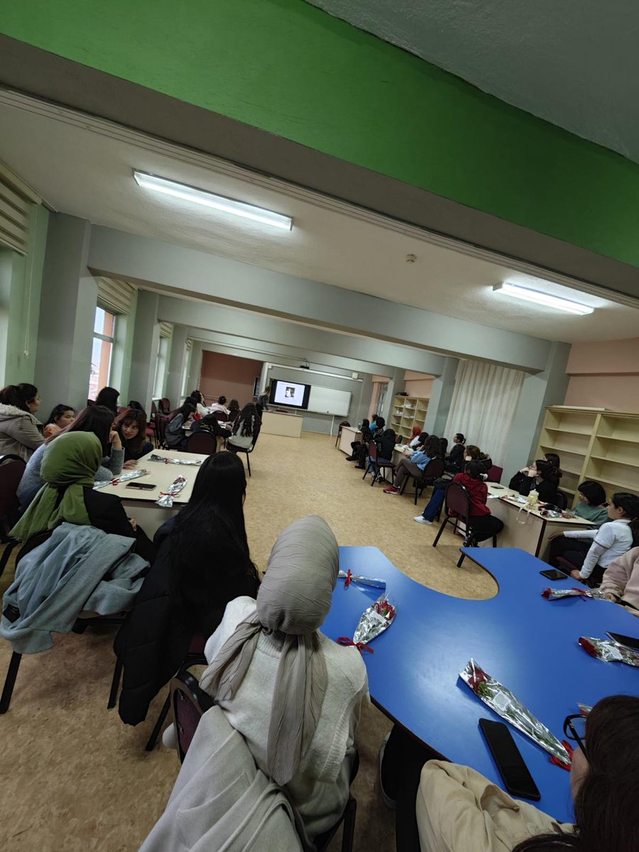 MuglaBilsem's tweet image. #Scientix STEM Keşif Kampanyası kapsamında Felsefe Öğretmenimiz Gözde GÜRDAL tarafından &quot;Kadın Felsefe ve STEM Atölyesi&quot; düzenlendi. Dünya kadınlar gününde yapılan bu anlamlı bilimsel/eğitimsel etkinlik ile fark yaratan öğretmenimize teşekkür ederiz.

#SDC24

@scientix_eu