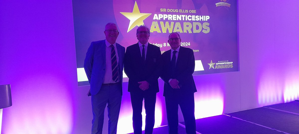 Stephen Dourass (@stevedourass) on Twitter photo The Sir Doug Ellis <a href="/southandcitycol/">South and City College Birmingham</a> Apprenticeship Awards are ready to commence :) <a href="/MikeHopkins13/">Mike Hopkins MBE</a> <a href="/thegoalzone/">Tom Ross</a> Garry Cook <a href="/BCFC/">Birmingham City FC</a> #Apprenticeship #SCCB The Sir Doug Ellis <a href="/southandcitycol/">South and City College Birmingham</a> Apprenticeship Awards are ready to commence :) <a href="/MikeHopkins13/">Mike Hopkins MBE</a> <a href="/thegoalzone/">Tom Ross</a> Garry Cook <a href="/BCFC/">Birmingham City FC</a> #Apprenticeship #SCCB