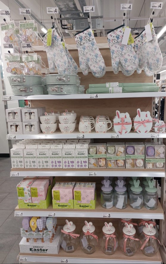 Easter is just around the corner...get in the sprit with decorations and home accessories from @Poundland 🐤