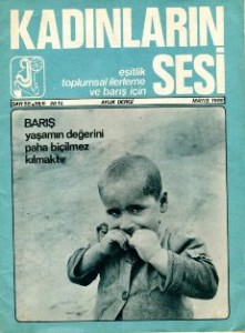 1975 Mayıs'ında yayın hayatına başlayıp 5 yıl boyunca 61 sayısı çıkan 'Kadınların Sesi' dergisi arşivinin tamamı @tustav92 sitesinde merak edip okumak isteyenlerin incelemesine açık: tustav.org/sureli-yayinla…