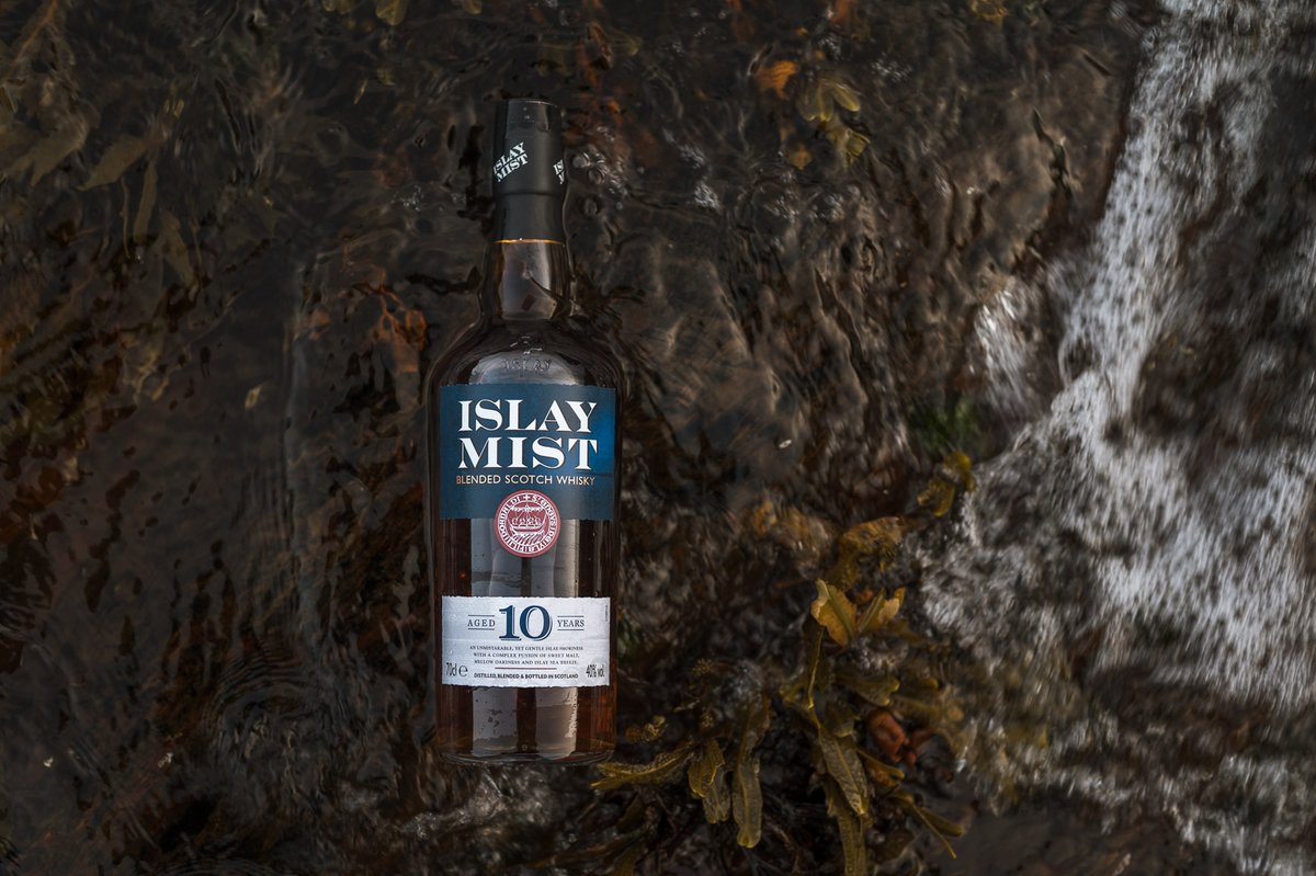 IslayMistWhisky's tweet photo. Unlocking a decade of refinement and character, Islay Mist 10 Year Old stands as a testament to time-honoured craftsmanship. π₯
Show Character & Drink Responsibly.
#islaywhisky #bornwithcharacter https://t.co/FPUjUAOLQB