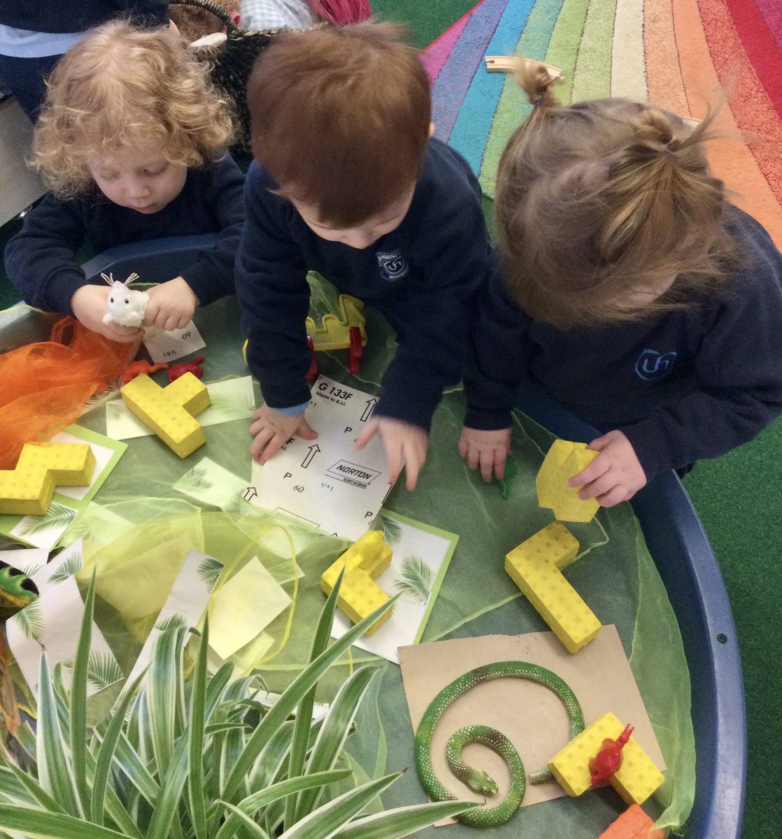 Pre-Nursery have had been busy this week exploring and looking for different animals from around the world! @uptonhouseschool @uptonhead #EYFS #littleupton #uptonhouseschool