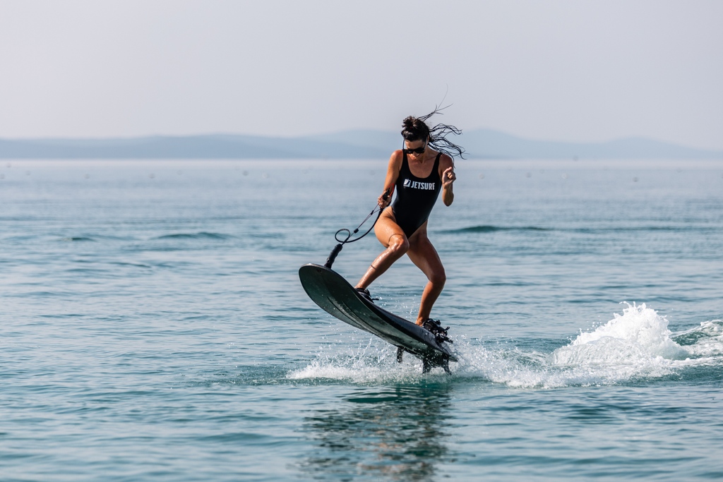 Empowerment rides on every wave. This #InternationalWomensDay, we celebrate the women who inspire us with their strength and grace on the water. 

#WomenWhoSurf #IWD2024 #JETSURF #BornForFun