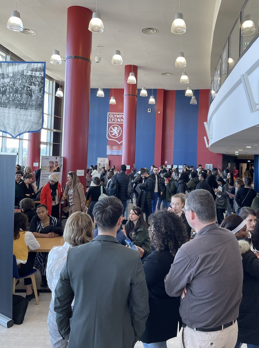 Nos équipes étaient réunies hier pour accompagner des jeunes en parcours CEJ au forum✅
« Mon métier ne fait pas genre » au Groupama Stadium🔵🔴
Des candidatures déposées, des organismes de formations contactés et de la satisfaction au programme 😎
#TousMobilises #1jeune1solution