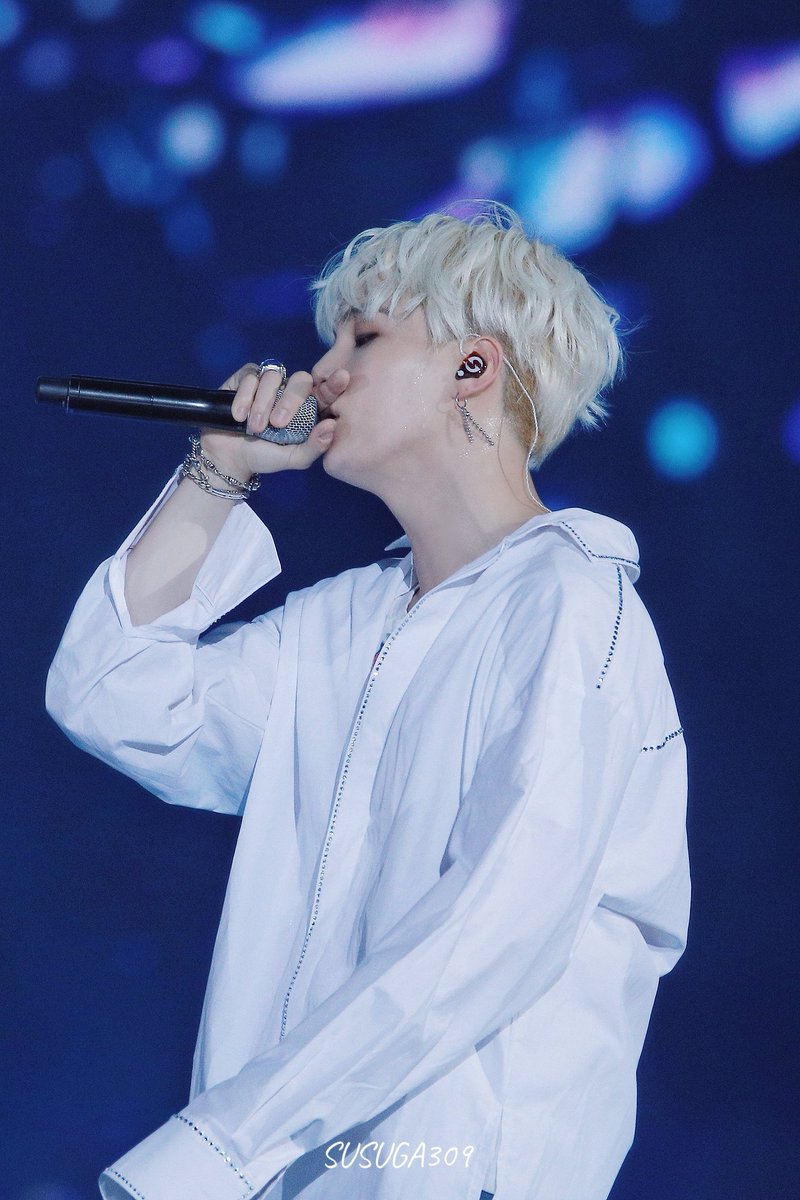 생일 축하해 윤기🥺🥺

#BTS #방탄소년단 
#SUGA #민윤기 #슈가 #윤기 
#AgustD
#HAPPYSUGADAY
 <a href="/BTS_twt/">방탄소년단</a>