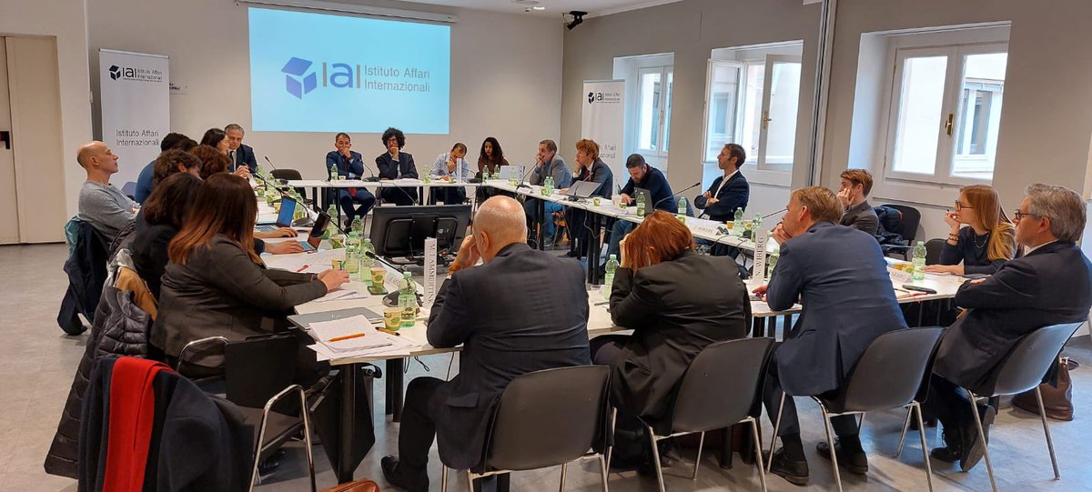 Our work on #Tunisia continues @IAIonline. Today we held a policy-incubator with concrete takeaways on: 👇 - #Europe-#Tunisia MoU and what can still be done especially on #migration. - opportunities & risks in #Italy’s ambition to lead #Europe’s policies on #Tunisia & #Africa