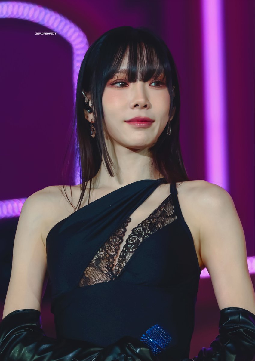 zeroperfect_'s tweet photo. 2034년에도 태연해야지 
생일축하해 ❤️🧡💛💚💙💜🤍❤️‍🔥❣️💕💞💓💗💖💘💝

#불을_꺼_태연케이크
#FabulousTaeyeonDay https://t.co/4itzlyZs1P