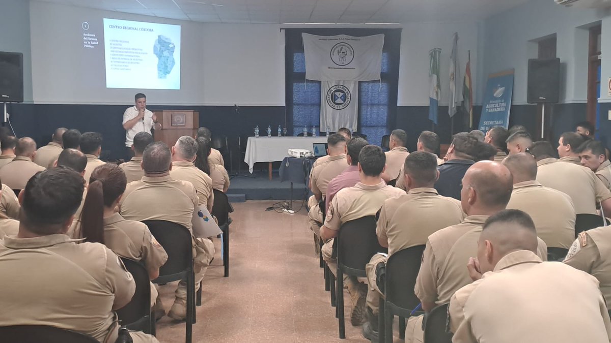SenasaAR's tweet photo. #SenasaCapacita
En esta oportunidad, invitados por @FOncativo y @FundacionCeea, junto a @minagricba disertamos sobre la importancia de los controles en el transporte de #AlimentosSeguros y ganado en pie, #DUT y #DTVe. https://t.co/K0xRyBrMSE