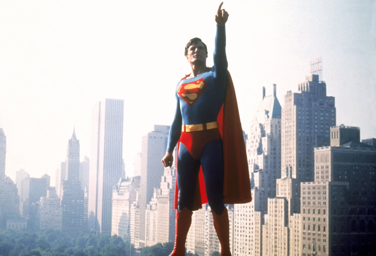 LUDDblog's tweet photo. La historia de cómo Christopher Reeve se puso tan cachas para ser Superman que tuvieron que repetir tomas ya filmadas https://t.co/UJ5yXYWTiZ https://t.co/sb0XFnGsbw