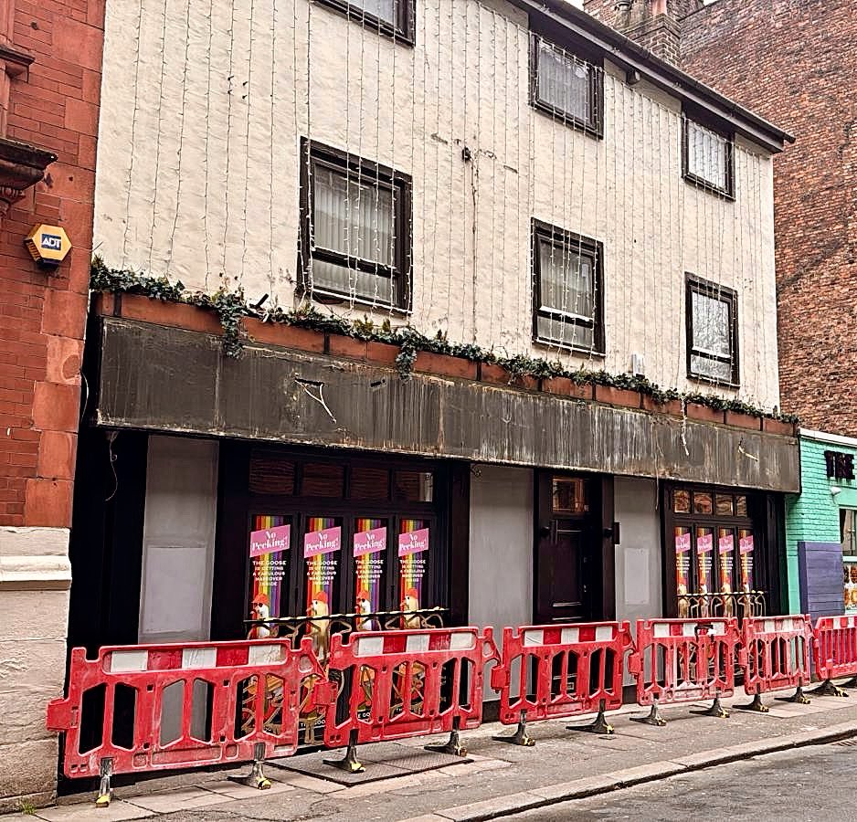 NEW GOOSE SIGN INCOMING! 🪿💡 We may look like a derelict building but it’s all for our new frontage which will be happening very soon 🤩 #thegoose #bloomstreet #manchester #gayvillagemanchester #lgbt #lgbtq #refurbishment